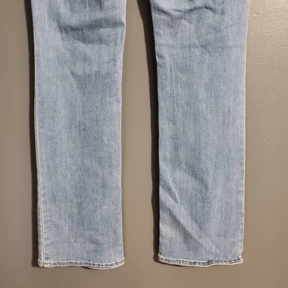 Old Navy Kicker Bootcut Jeans Mid Rise Light Wash Size 8 - Picture 6 of 8